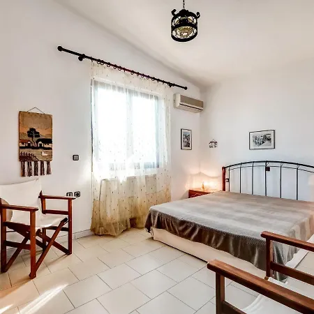 Holiday With Sea View In Paralia Avlidas Casa vacanze Dhílesi