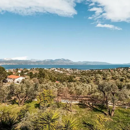 Holiday With Sea View In Paralia Avlidas Holiday home Dhilesi